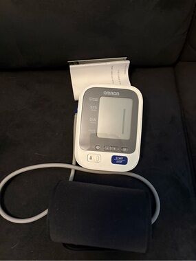 OMRON White and Blue Upper Arm Blood Pressure Monitor with Cuff